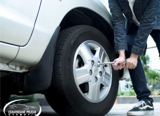 Mobil Ban Pecah? Jangan Lakukan Hal Ini